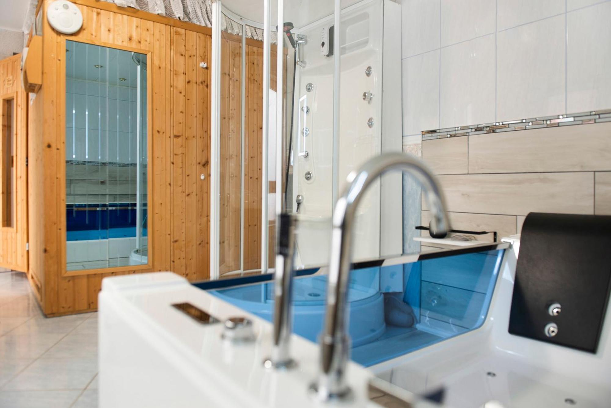 Spawo Mit Sauna Und Whirpool بفولندورف المظهر الخارجي الصورة