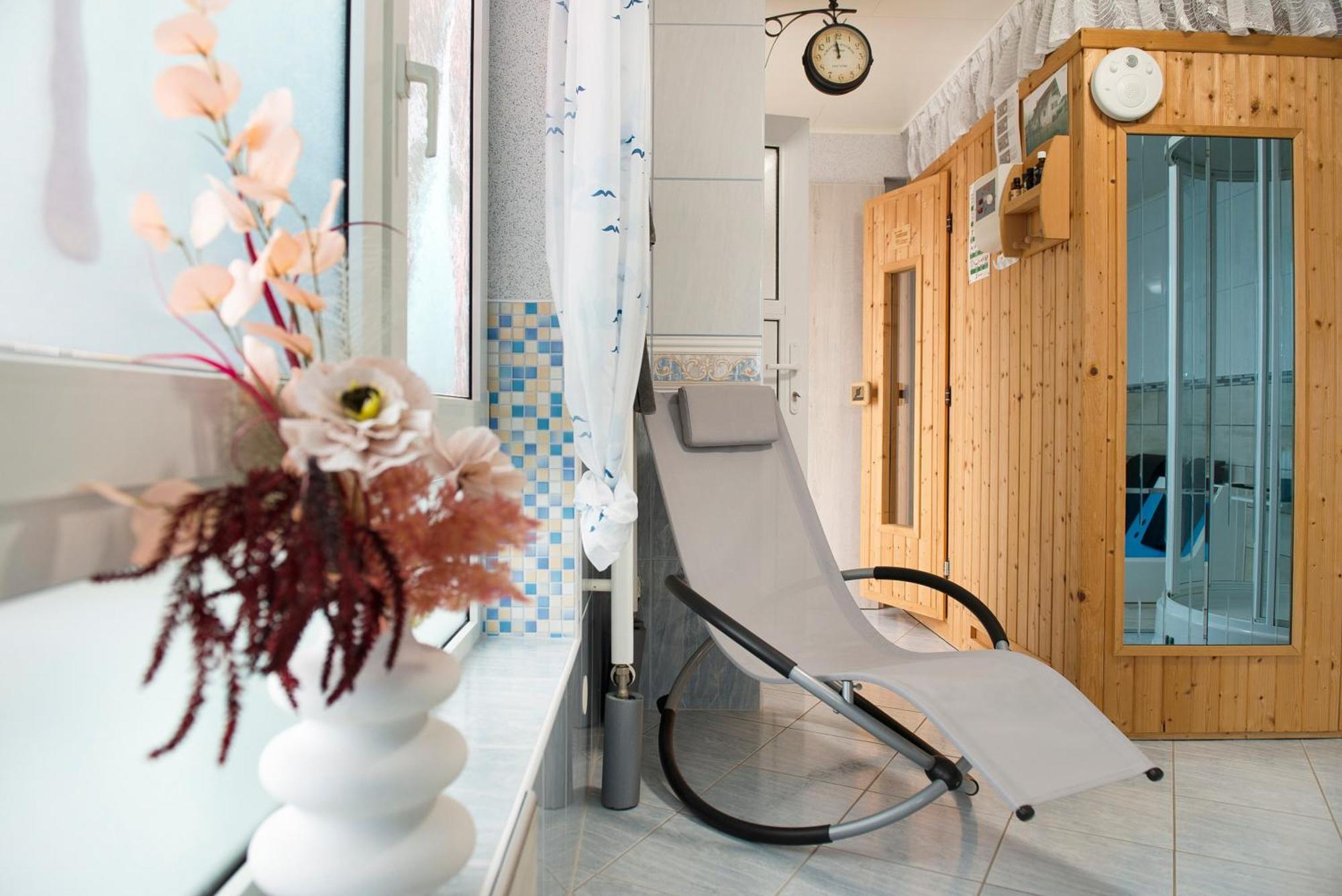 Spawo Mit Sauna Und Whirpool بفولندورف المظهر الخارجي الصورة
