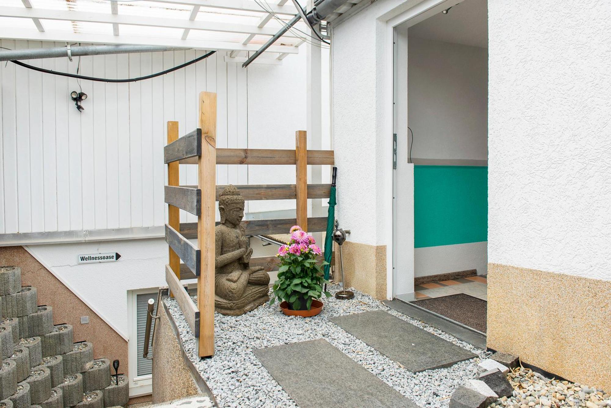 Spawo Mit Sauna Und Whirpool بفولندورف المظهر الخارجي الصورة